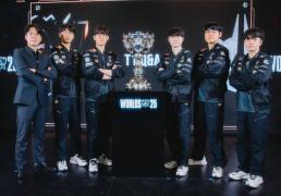 kaiyun-传奇不(bù)老！Faker史無(wú)前例夺下英(yīng)雄联盟(méng)全球(qiú)总决赛三连冠