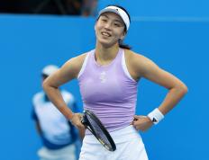 开云平台-全运会网球：王蔷次盘退(tuì)赛送袁悦进八强 張(zhāng)之臻王欣瑜搶(qiǎng)七(qī)险胜