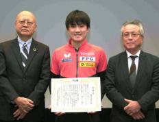 开云体育APP下载-张本智和(hé)狂言(yán)誓夺世(shì)乒(pīng)赛冠(guān)军 国乒(pīng)樊振东或将复出迎战强敵(dí)