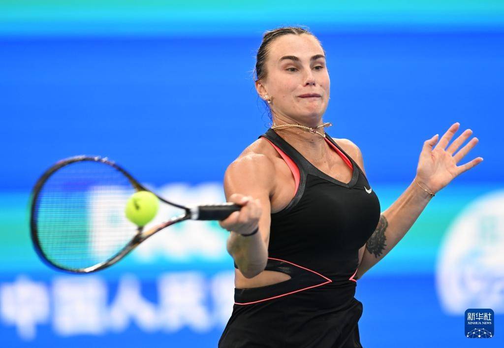 开云平台-武网：萨巴伦卡晋级