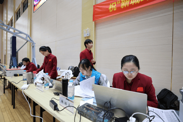 开云下载-“新城环保杯”2025年浙江(jiāng)省第(dì)十四(sì)屆(jiè)乒(pīng)乓球等級(jí)积分联赛(长兴站)暨第(dì)二屆(jiè)长三(sān)角乒(pīng)乓球等級(jí)积分赛落幕