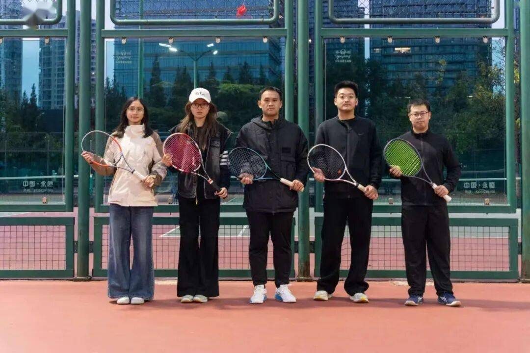 kaiyun-“网”动青春，“球”展风采！直击第21届青年健身节网球比赛现场！