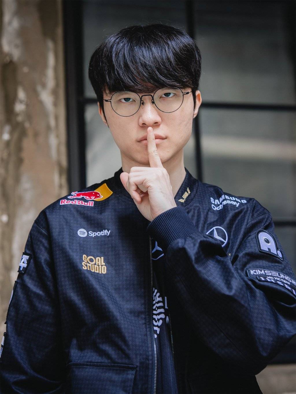 kaiyun-传奇不(bù)老！Faker史無(wú)前例夺下英(yīng)雄联盟(méng)全球(qiú)总决赛三连冠