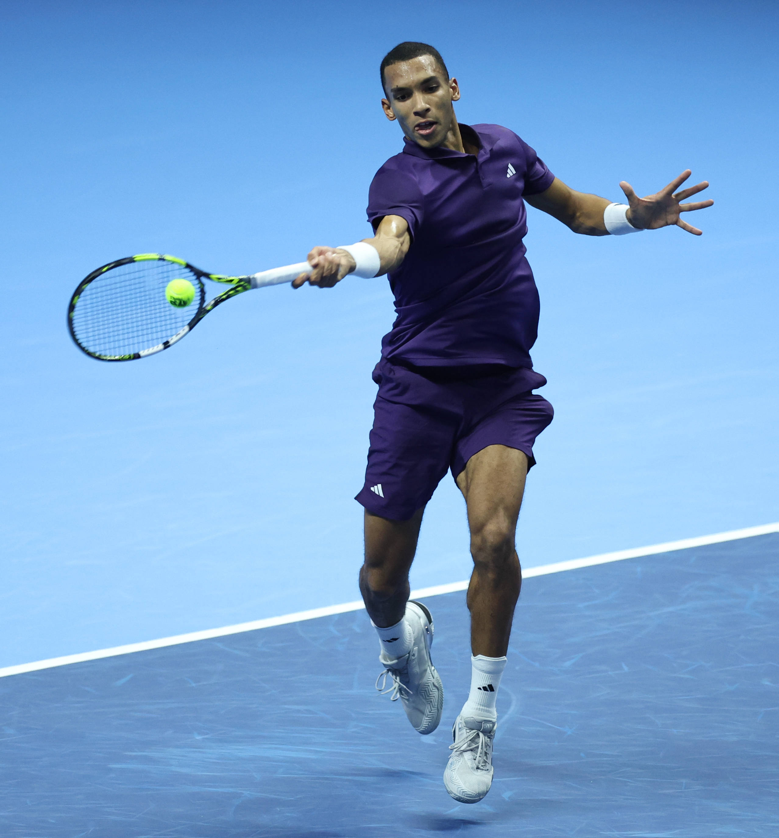 kaiyun-（体育(yù)）网球——ATP年终总决赛：奥热-阿(ā)利亞(yà)西姆胜兹韦列夫