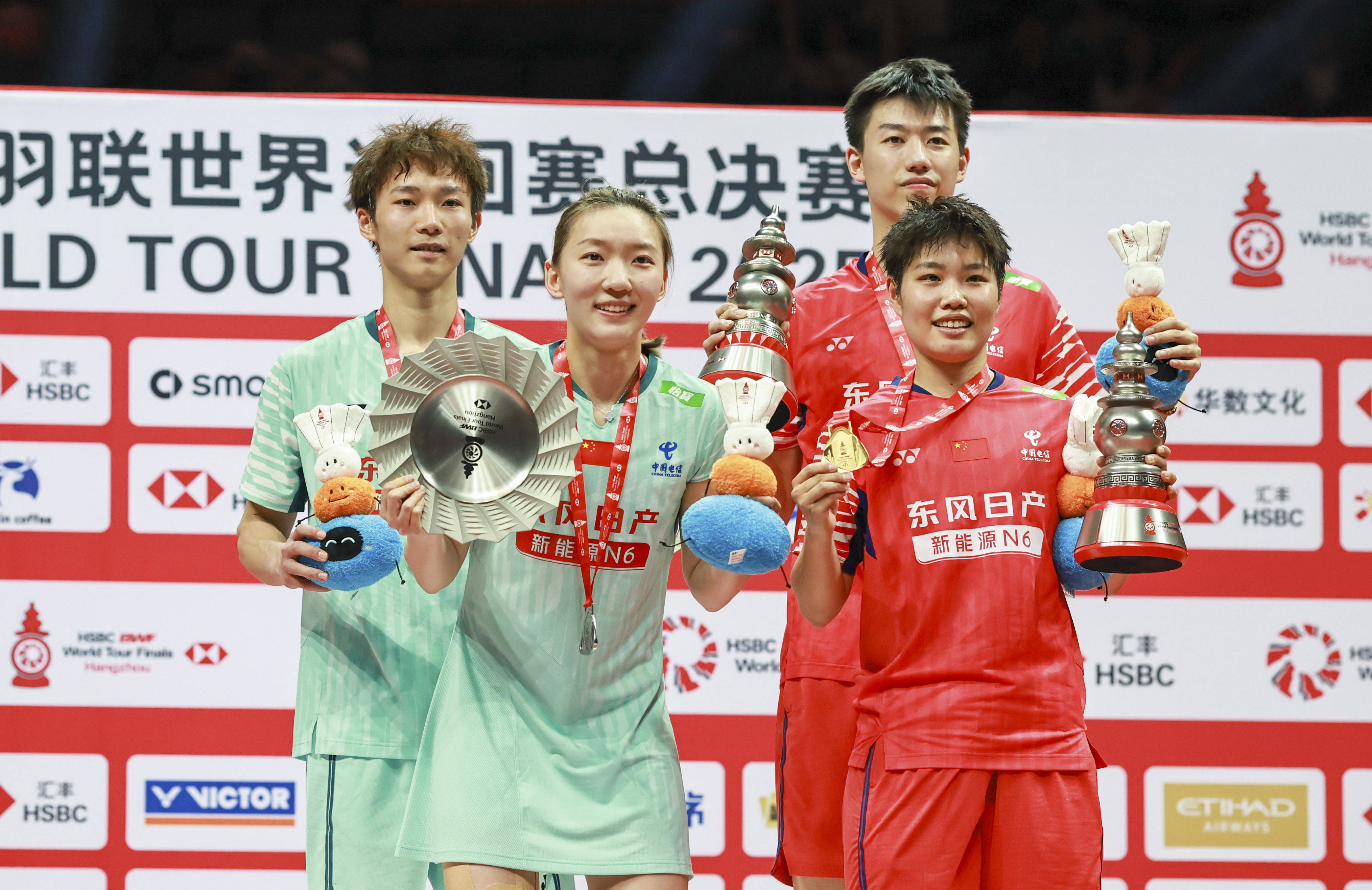 开云体育APP下载-（体育）羽毛(máo)球——世巡赛总决赛：冯彦哲/黄东萍夺得(dé)混双冠军