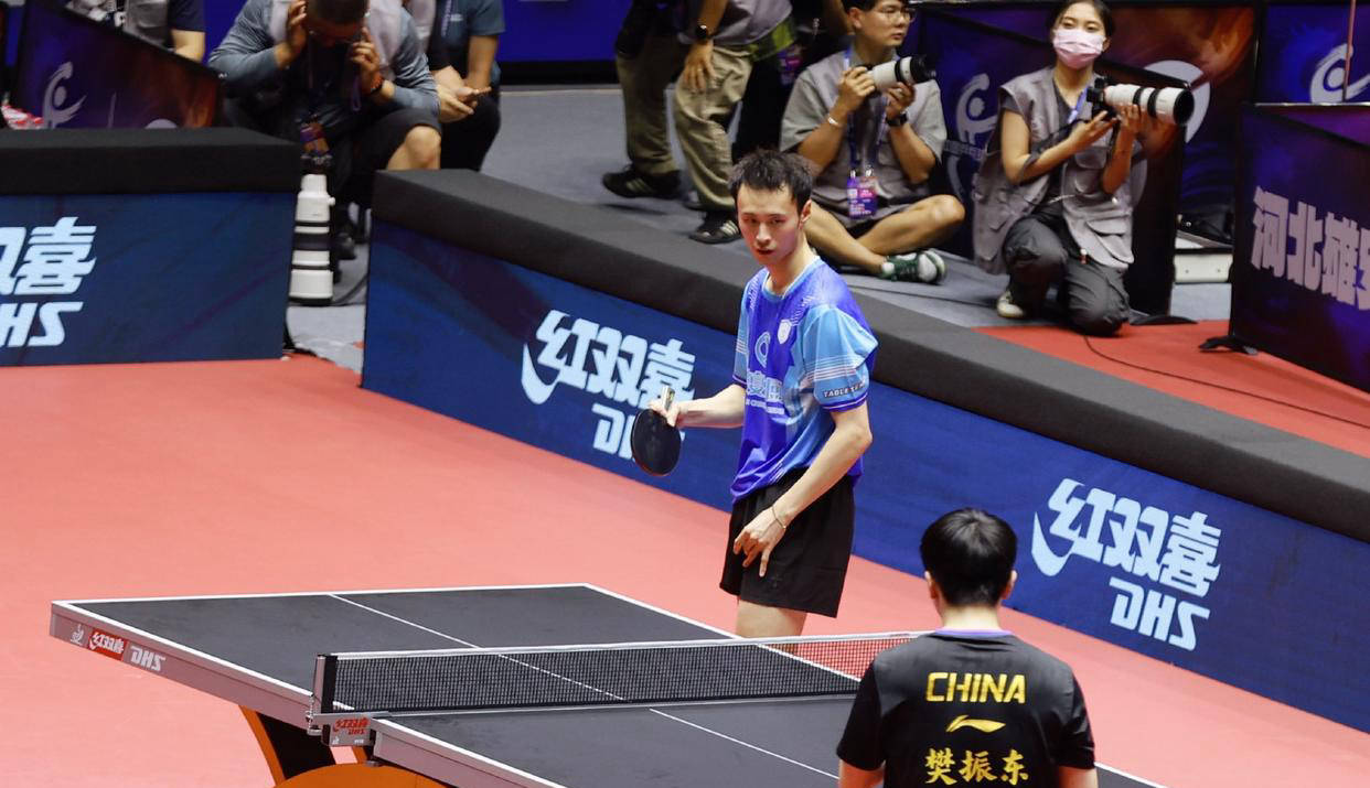 开云体育在线-徐海東(dōng)三局全勝(shèng)张佑安(ān)，发球抢攻完勝(shèng)，有望进入正赛